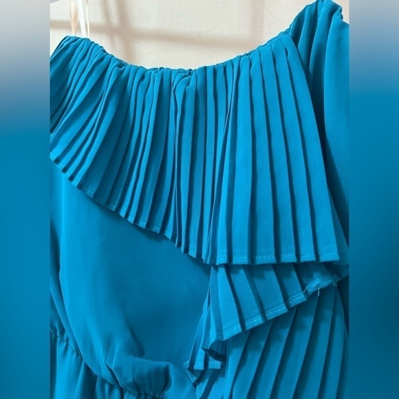 🔴BCBG new strapless turquoise mini dress size medium - Picture 2 of 8